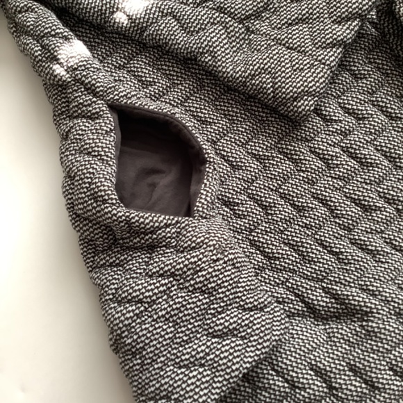 NWT GAP Quilted Funnel Neck Pullover - Picture 3 of 6